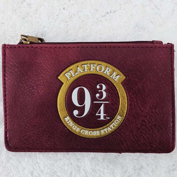 HARRY POTTER Platform 9 3/4 Kings Cross Station Faux Leather Wallet 3.5" x 5.5" - Picture 1 of 7